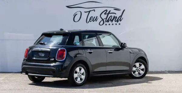 MINI 5 Portas 2022 - 16999 EUR, 153000 km - AUTO.MOTO.pt - 153000km - foto 2 de 38