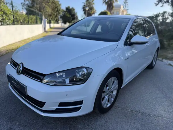 Volkswagen Golf 2017 - 14999 EUR, 60000 km - AUTO.MOTO.pt - 60000km - foto 8 de 12