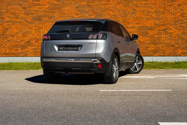Peugeot 3008 1.6 Hybrid Allure Pack e-EAT8 2022 Híbrido Plug-In