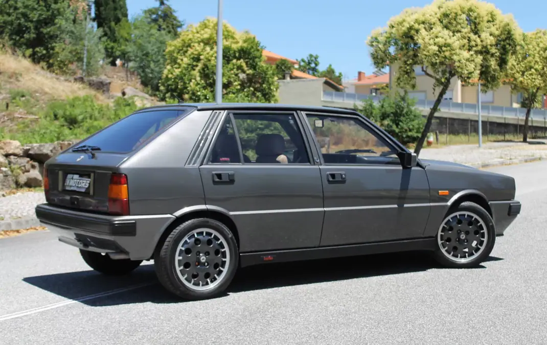 Lancia Delta 1988 - 15500 EUR, 194000 km - 194000km - foto 6 de 35