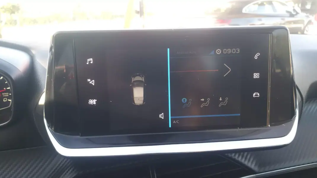 Peugeot 208 2022 - 13565 EUR, 63583 km - AUTO.MOTO.pt - 63583km - foto 9 de 37