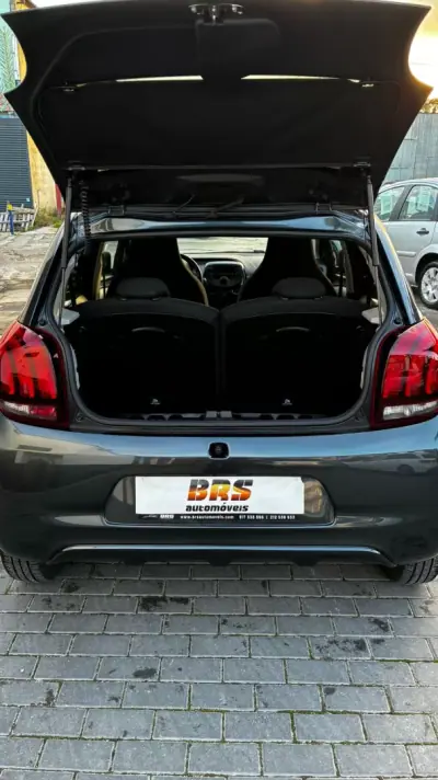 Peugeot 108 2019 - 11750 EUR, 88467 km - AUTO.MOTO.pt - 88467km - foto 5 de 20