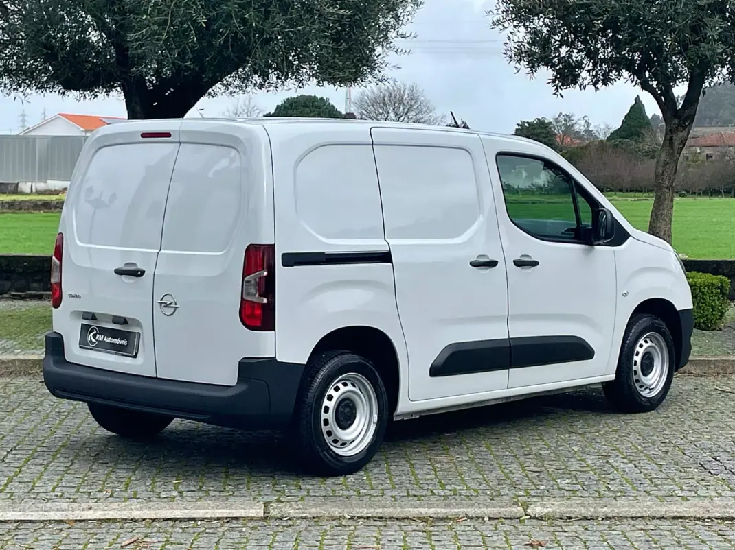 Opel Combo 2022 - 14450 EUR, 90000 km - AUTO.MOTO.pt - 90000km - foto 7 de 37