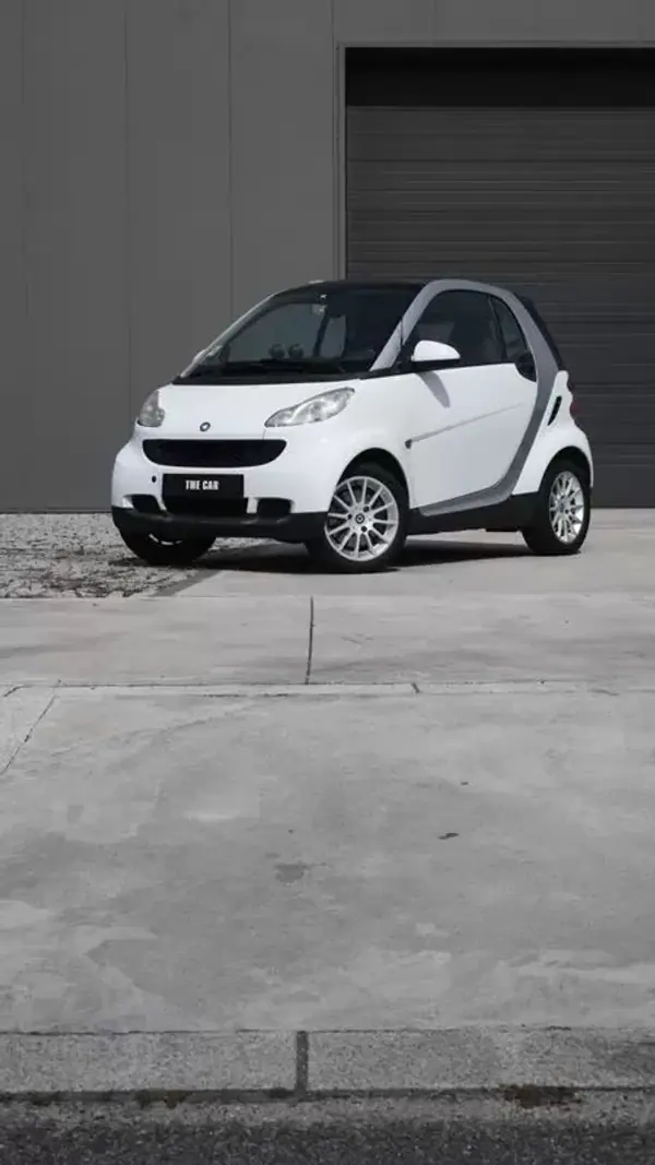 Smart Fortwo Cabrio 2008 - 6250 EUR, 160000 km - AUTO.MOTO.pt - 160000km - foto 2 de 27
