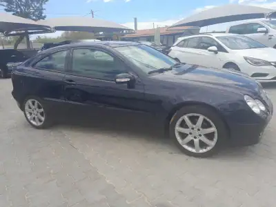 Mercedes-Benz C 220 2001 - 7900 EUR, 280000 km - AUTO.MOTO.pt - 280000km - foto 2 de 11