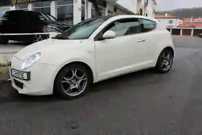 Alfa Romeo MiTo 2012 - 6700 EUR, 119200 km - AUTO.MOTO.pt - 119200km - foto 3 de 30