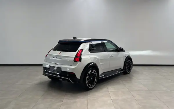 Alpine 2025 - 41900 EUR, 15000 km - AUTO.MOTO.pt - 15000km - foto 7 de 25