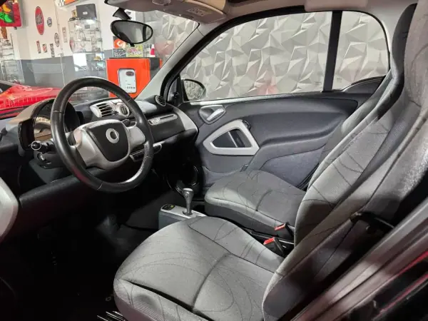 Smart Fortwo Cabrio 2013 - 7490 EUR, 134920 km - AUTO.MOTO.pt - 134920km - foto 17 de 24