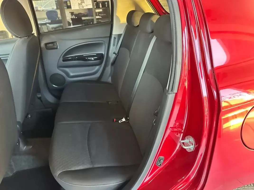 Mitsubishi Space Star 2019 - 12990 EUR, 9440 km - 9440km - foto 19 de 23
