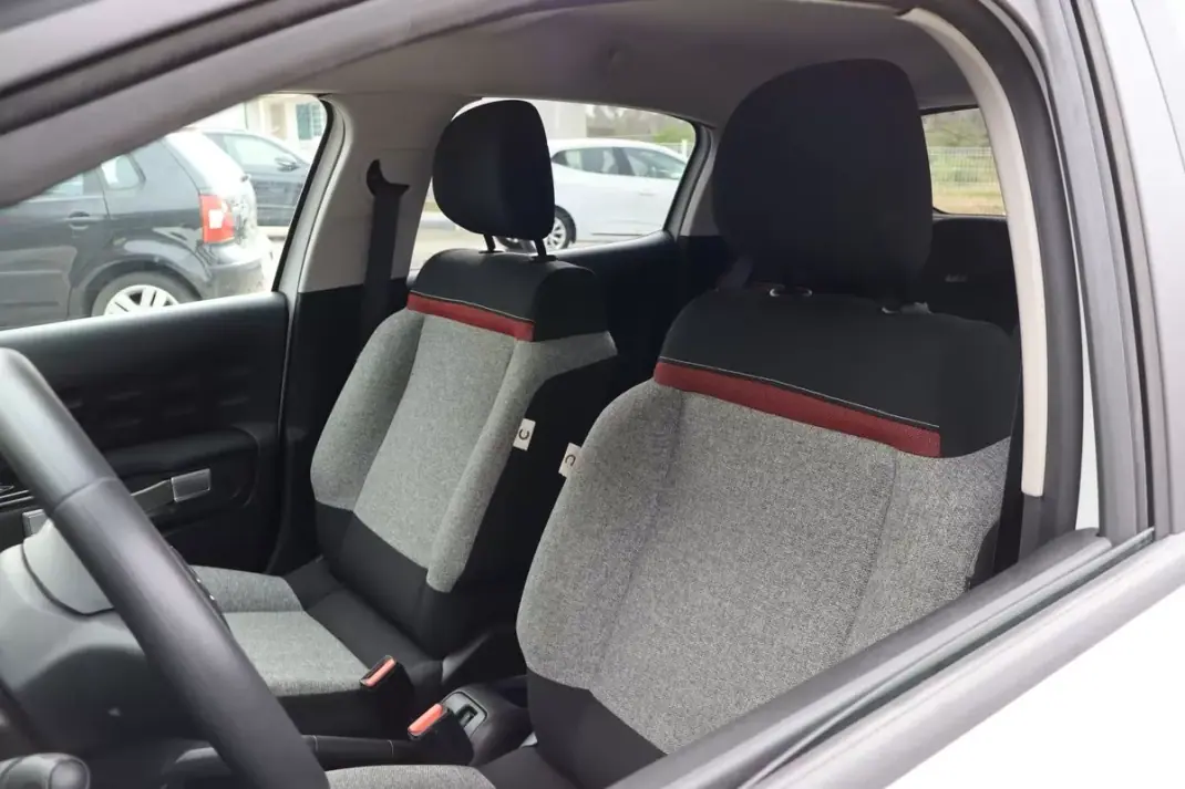 Citroën C3 2020 - 10250 EUR, 82257 km - AUTO.MOTO.pt - 82257km - foto 12 de 28
