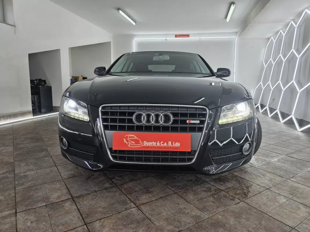 Audi A5 Sportback 2011 - 17500 EUR, 123569 km - AUTO.MOTO.pt - 123569km - foto 6 de 29