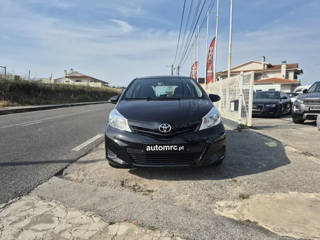 Toyota Yaris 2012 - 8900 EUR, 148050 km - AUTO.MOTO.pt - 148050km - foto 5 de 30