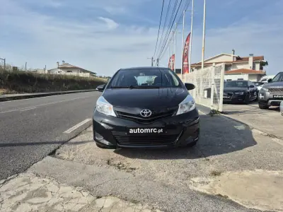 Toyota Yaris 2012 - 8900 EUR, 148050 km - AUTO.MOTO.pt - 148050km - foto 5 de 30