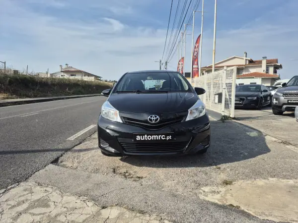 Toyota Yaris 2012 - 8900 EUR, 148050 km - AUTO.MOTO.pt - 148050km - foto 5 de 30