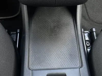 Renault Zoe 2020 - 14800 EUR, 56840 km - AUTO.MOTO.pt - 56840km - foto 32 de 42