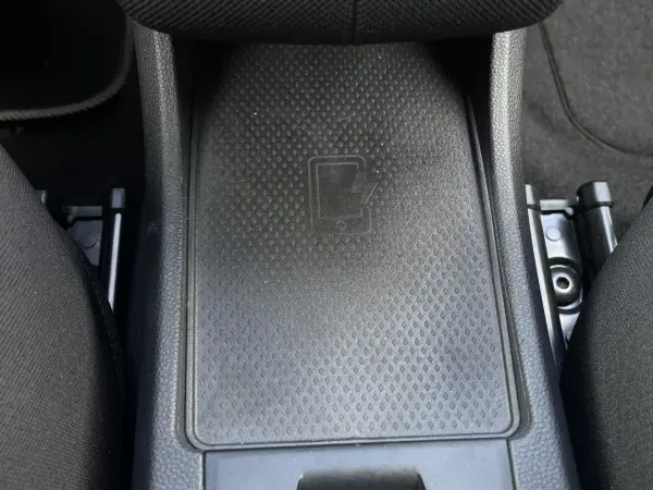 Renault Zoe 2020 - 14800 EUR, 56840 km - AUTO.MOTO.pt - 56840km - foto 32 de 42