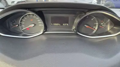 Peugeot 308 SW 2017 - 15900 EUR, 133694 km - AUTO.MOTO.pt - 133694km - foto 15 de 17