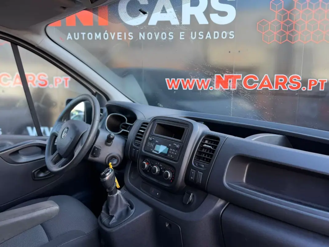 Renault Trafic 2.0 dCi L1H1 1.0T 2019 - 12900 EUR, 201040 km - AUTO.MOTO.pt - 201040km - foto 5 de 12
