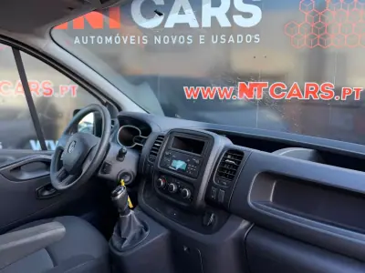 Renault Trafic 2.0 dCi L1H1 1.0T 2019 - 12900 EUR, 201040 km - AUTO.MOTO.pt - 201040km - foto 5 de 12