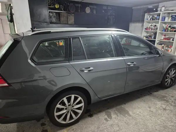 Volkswagen Golf Variant 2017 - 13890 EUR, 195000 km - AUTO.MOTO.pt - 195000km - foto 12 de 15