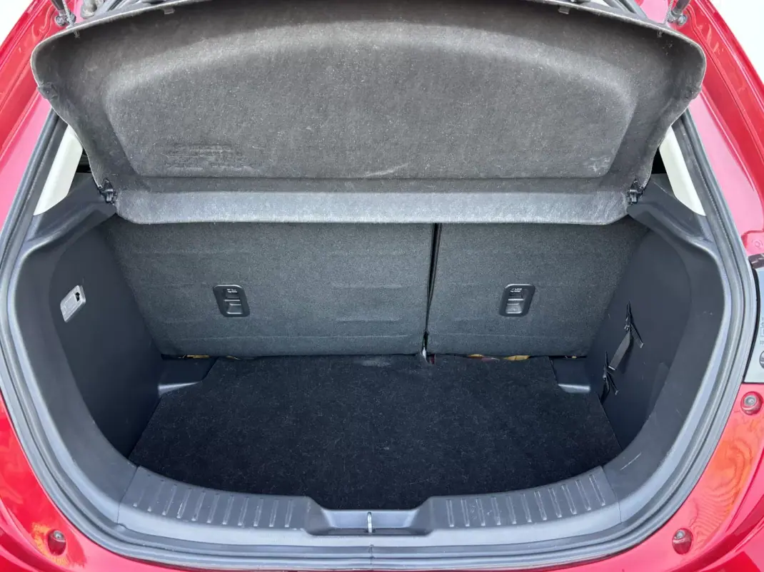Mazda 2 2019 - 13900 EUR, 81000 km - AUTO.MOTO.pt - 81000km - foto 34 de 35