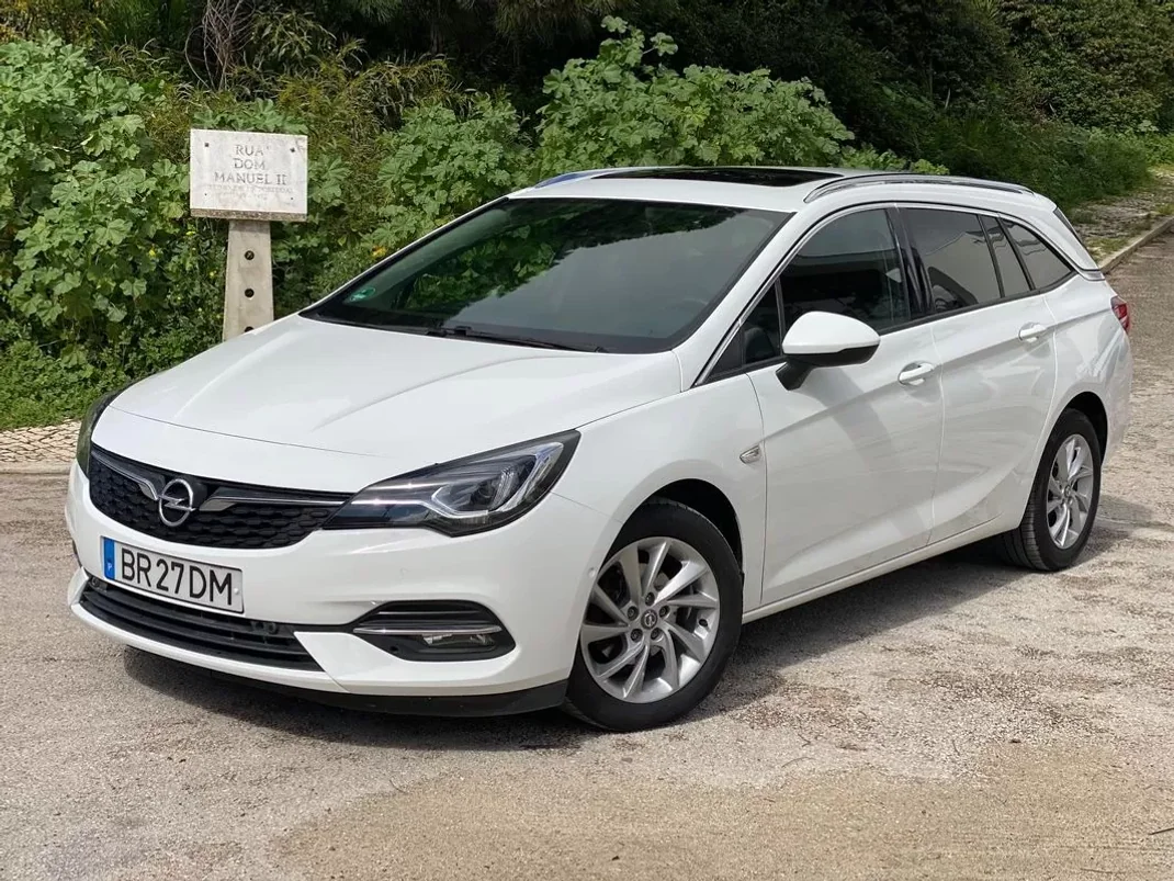 Opel Astra Sports Tourer 2020 - 17500 EUR, 134000 km - AUTO.MOTO.pt - 134000km - foto 1 de 30