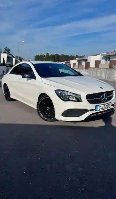 Mercedes-Benz CLA 180 2018 — foto 2 de 15