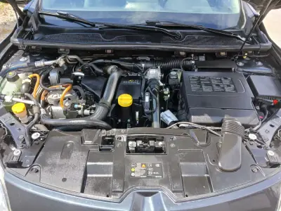 Renault Mégane Sport Tourer 2010 - 6850 EUR, 158137 km - AUTO.MOTO.pt - 158137km - foto 23 de 24