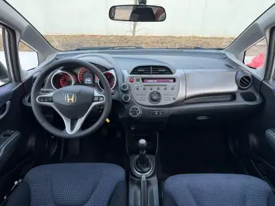 Honda Jazz 2009 - 8950 EUR, 75000 km - 75000km - foto 14 de 24