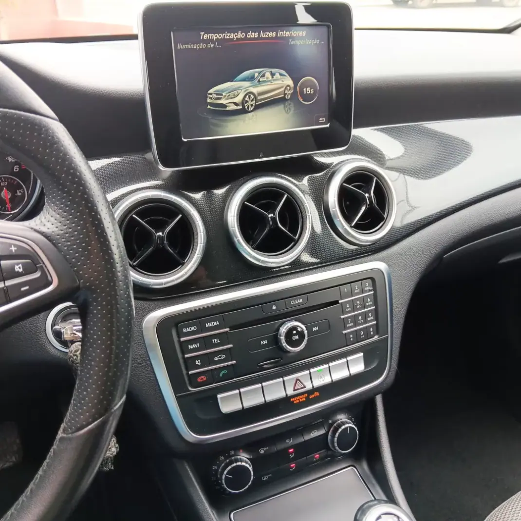 Mercedes-Benz CLA 180 2017 - 18500 EUR, 182678 km - AUTO.MOTO.pt - 182678km - foto 17 de 23