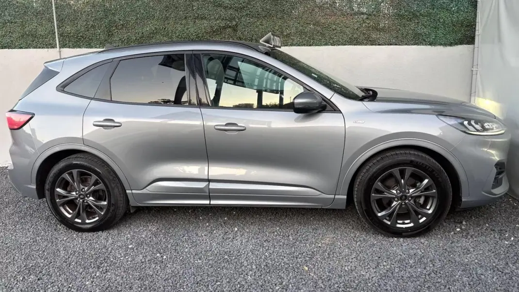 Ford Kuga 2022 - 16400 EUR, 119000 km - 119000km - foto 7 de 12