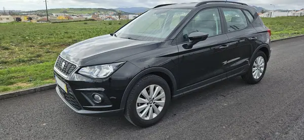 SEAT Arona 2019 - 13999 EUR, 14500 km - AUTO.MOTO.pt - 14500km - foto 4 de 6
