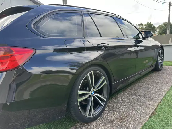 BMW 318 2014 - 11900 EUR, 350000 km - AUTO.MOTO.pt - 350000km - foto 17 de 60