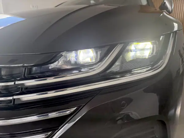 Volkswagen Arteon Shooting Brake 2021 - 23500 EUR, 168600 km - AUTO.MOTO.pt - 168600km - foto 122 de 144