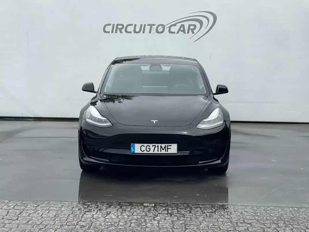 Tesla Model 3 2019 - 22995 EUR, 126801 km - AUTO.MOTO.pt - 126801km - foto 8 de 40