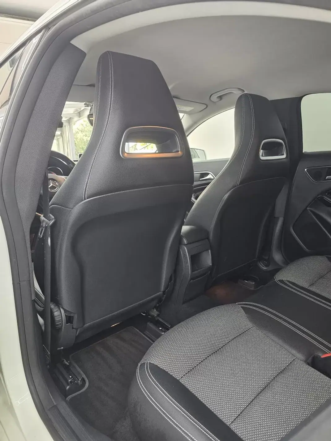 Mercedes-Benz CLA 180 2015 - 14000 EUR, 205367 km - 205367km - foto 44 de 51