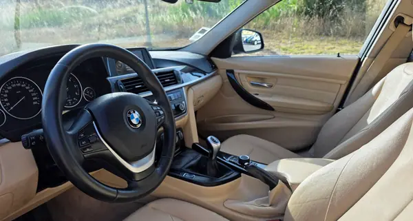 BMW 318 2014 - 15500 EUR, 209150 km - AUTO.MOTO.pt - 209150km - foto 4 de 8