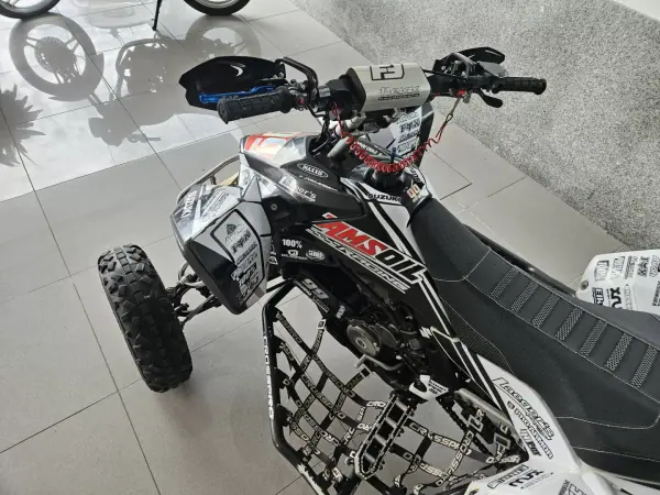 Suzuki 2008 - 12350 EUR, 10 km - AUTO.MOTO.pt - 10km - foto 6 de 8