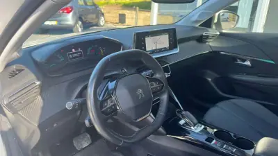 Peugeot e-208 2021 - 16900 EUR, 40000 km - AUTO.MOTO.pt - 40000km - foto 21 de 22