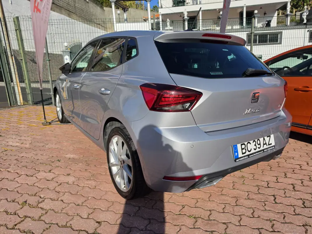 SEAT Ibiza 2023 - 17500 EUR, 67650 km - AUTO.MOTO.pt - 67650km - foto 2 de 6