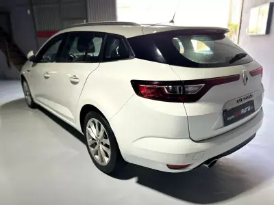 Renault Mégane 2019 - 14250 EUR, 135000 km - AUTO.MOTO.pt - 135000km - foto 3 de 36