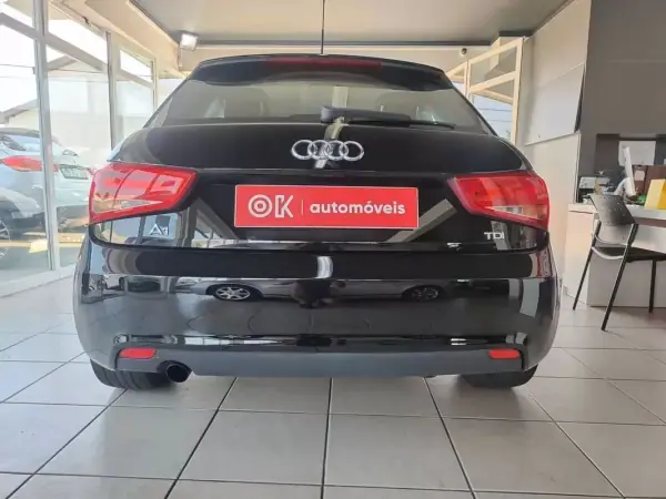 Audi A1 2011 - 8650 EUR, 215600 km - AUTO.MOTO.pt - 215600km - foto 8 de 32