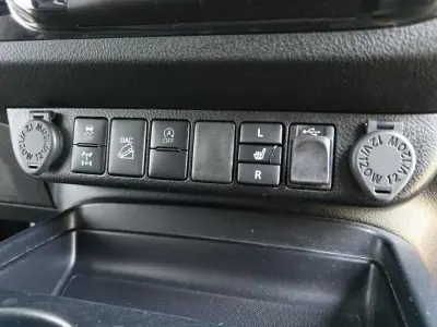 Toyota Hilux 2021 - 42500 EUR, 103000 km - AUTO.MOTO.pt - 103000km - foto 24 de 38