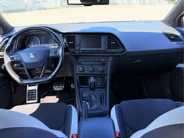 SEAT Leon 2015 - 22900 EUR, 129900 km - AUTO.MOTO.pt - 129900km - foto 11 de 32