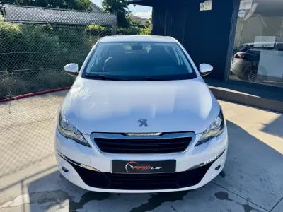 Peugeot 308 2018 - 9999 EUR, 120000 km - AUTO.MOTO.pt - 120000km - foto 2 de 19