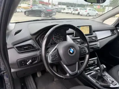 BMW 216 Active Tourer 2015 - 16000 EUR, 170700 km - AUTO.MOTO.pt - 170700km - foto 17 de 24