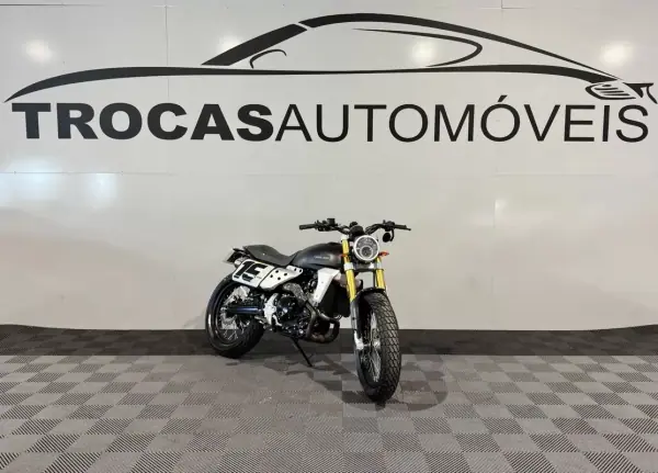 2022 - 5750 EUR, 5500 km - AUTO.MOTO.pt - 5500km - foto 26 de 27