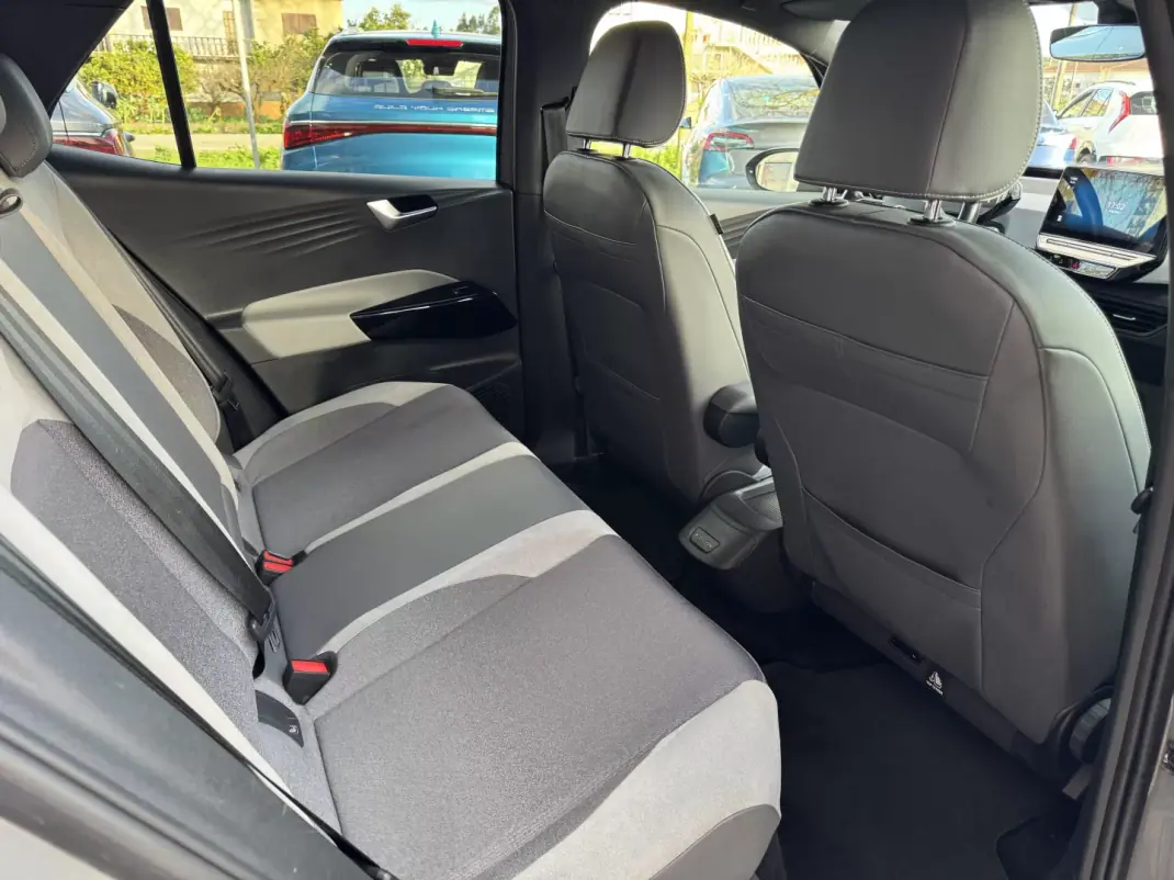 Volkswagen ID.3 2020 - 19500 EUR, 94000 km - AUTO.MOTO.pt - 94000km - foto 19 de 44