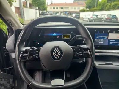 Renault Mégane E-Tech 2022 - 20490 EUR, 95500 km - AUTO.MOTO.pt - 95500km - foto 15 de 19