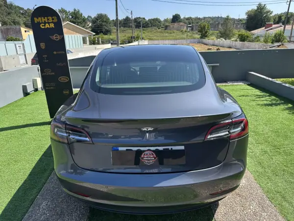 Tesla Model 3 2019 - 21900 EUR, 86000 km - AUTO.MOTO.pt - 86000km - foto 14 de 64